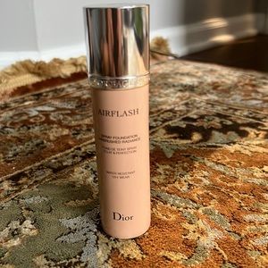 Dior Airflash Spray-On Foundation 2N